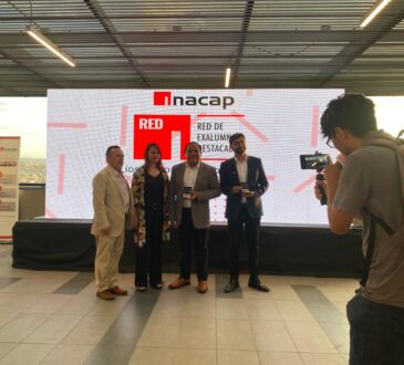 Diputado y alcalde forman parte de la Red de ExAlumnos Destacados de INACAP Arica