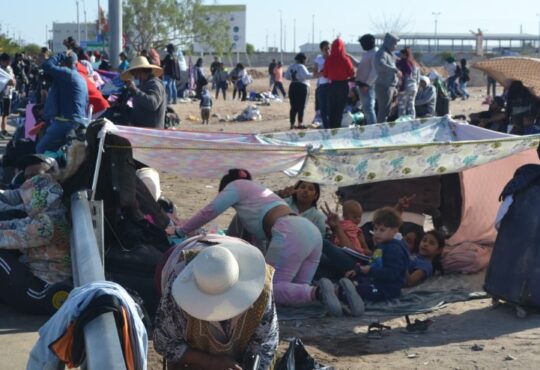 Escala la tensión por crisis migratoria: Chile citó a Embajador del Perú
