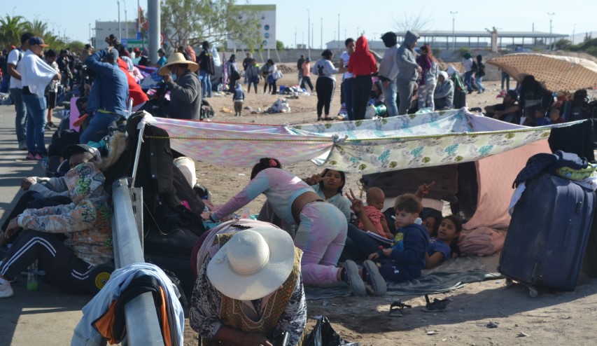 Escala la tensión por crisis migratoria: Chile citó a Embajador del Perú