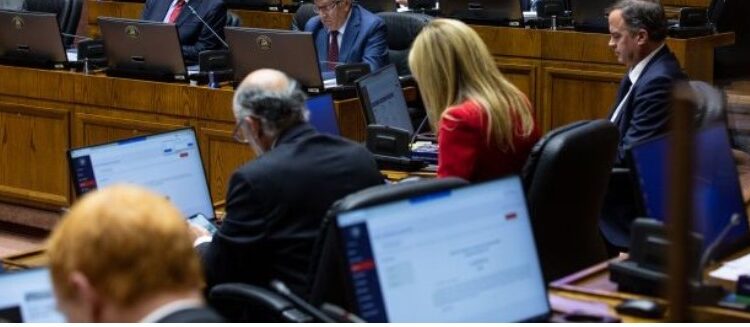 Contundente respaldo a proyecto sobre la disminución de costos notariales