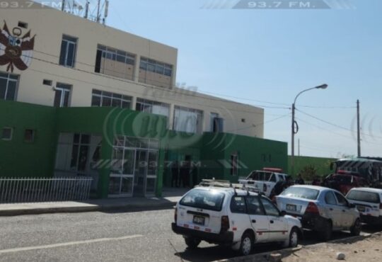 Policía de la PNP en días libres oficiaba de coyote