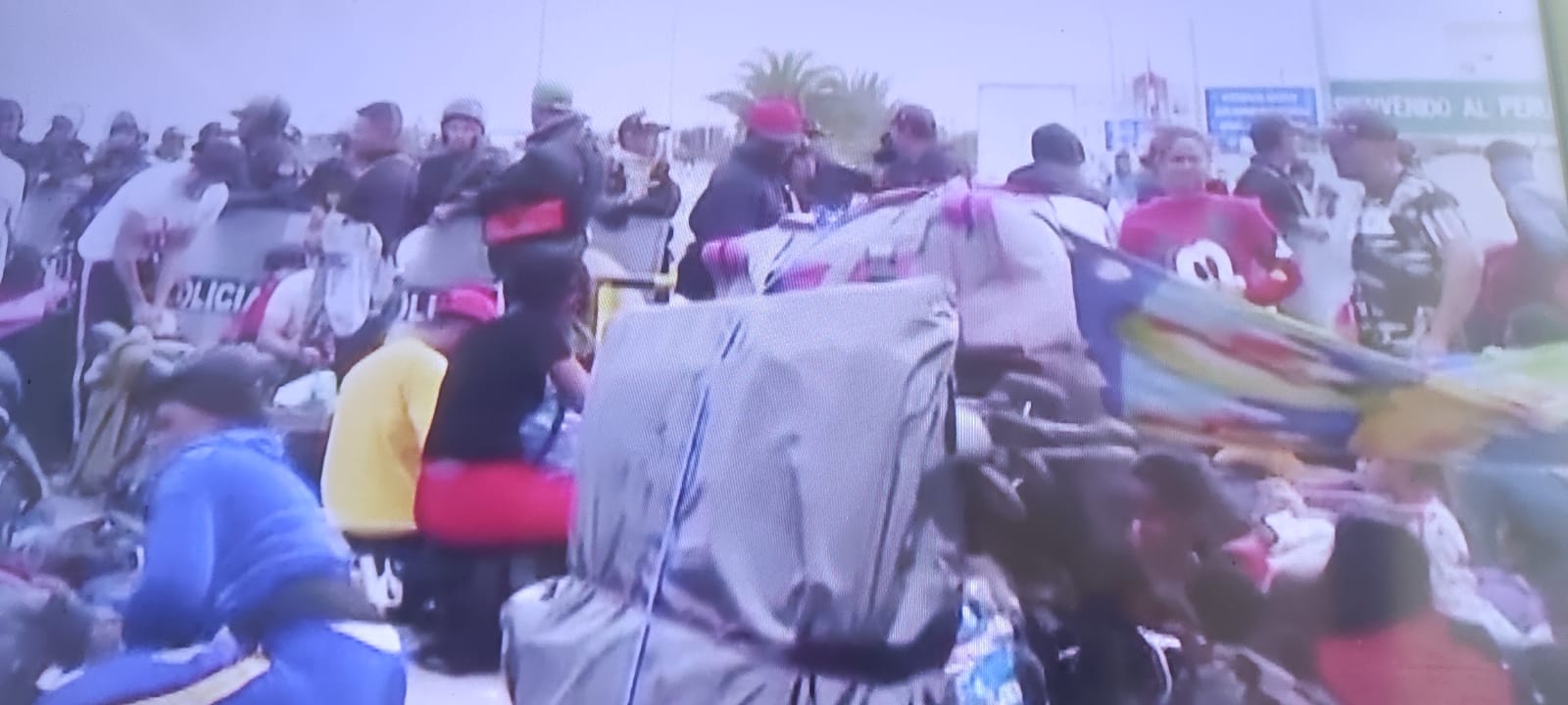 Graves incidentes en Línea de la Concordia por bloqueo de migrantes