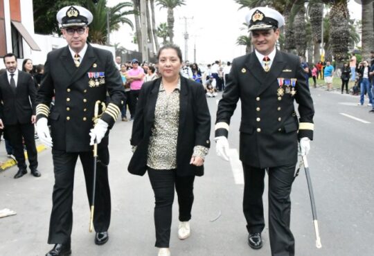 Gobernadora Regional subrogante presidió ceremonia a las Glorias Navales
