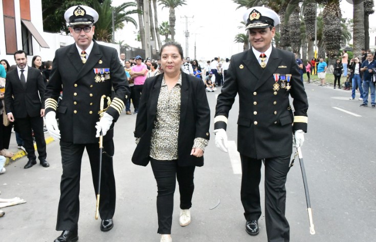 Gobernadora Regional subrogante presidió ceremonia a las Glorias Navales