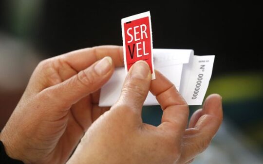 “Pequé de ignorante”: Candidata ariqueña pide disculpas por fallida postulación al Consejo Constitucional