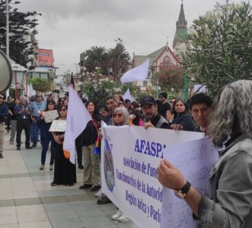 Funcionarios Seremi de Salud marcharon pidiendo ayuda por falta de respuesta a demandas