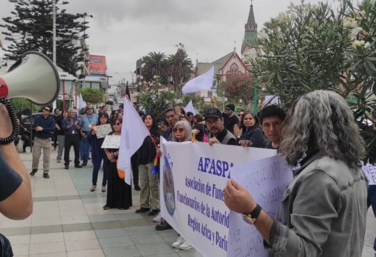 Funcionarios Seremi de Salud marcharon pidiendo ayuda por falta de respuesta a demandas