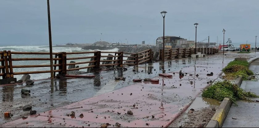 Fuertes marejadas provocan daños en El Laucho, La Lisera, El Alacrán, Chinchorro y Anzota