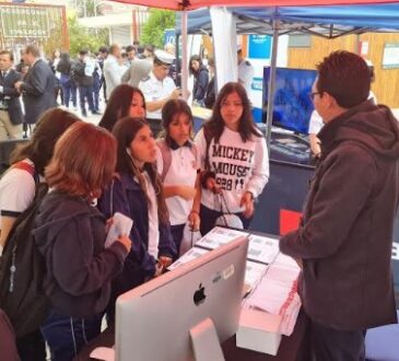 Gobernador marítimo valoró la participación de Inacap en Feria Marítima