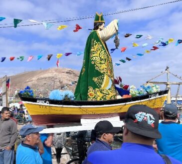 Se acumularon las rogativas a San Pedro en el Terminal Pesquero