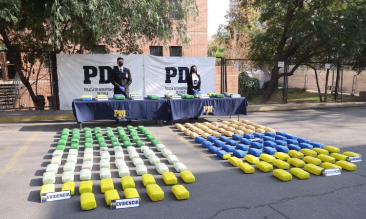 Operación Binomio 2: Incautan 212 kilos de drogas de organización extranjera