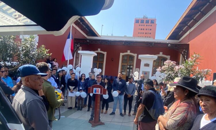 Funcionarios públicos despiden a fallecida alcaldesa de Putre, Maricel Gutiérrez