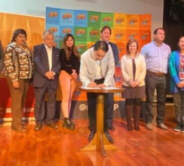 Firman en Arica acuerdo internacional para proteger sitios patrimoniales
