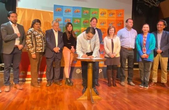 Firman en Arica acuerdo internacional para proteger sitios patrimoniales