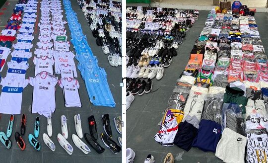 Carabineros decomisó más de 85 millones en poleras y zapatillas falsificadas