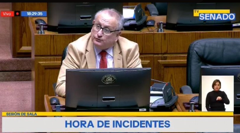 Senador ariqueño denunció a ex notario por estafa a más de 100 clientes