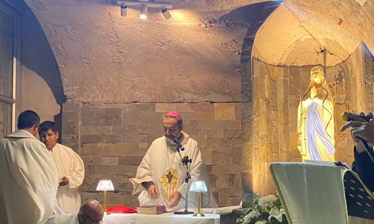 Reinauguran Gruta de la Virgen de Lourdes en Parroquia Sagrada Familia