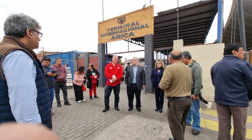 Trabajadores de terminales Nacional e Internacional denuncian estar en “tierra de nadie”