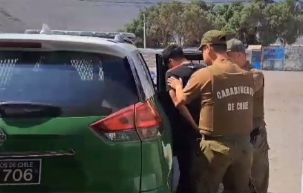 En Cuya Carabineros evitó salida de vehículos robados en Arica y hay 4 detenidos