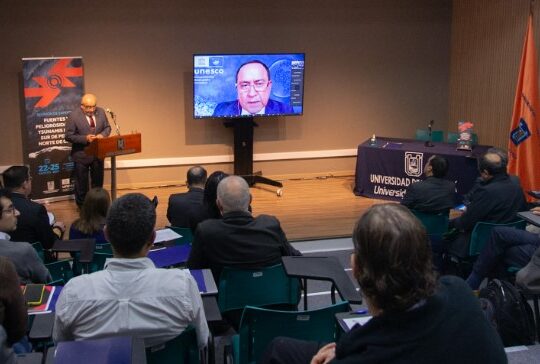 Expertos analizaron peligrosidad de tsunamis en sur de Perú y norte de Chile