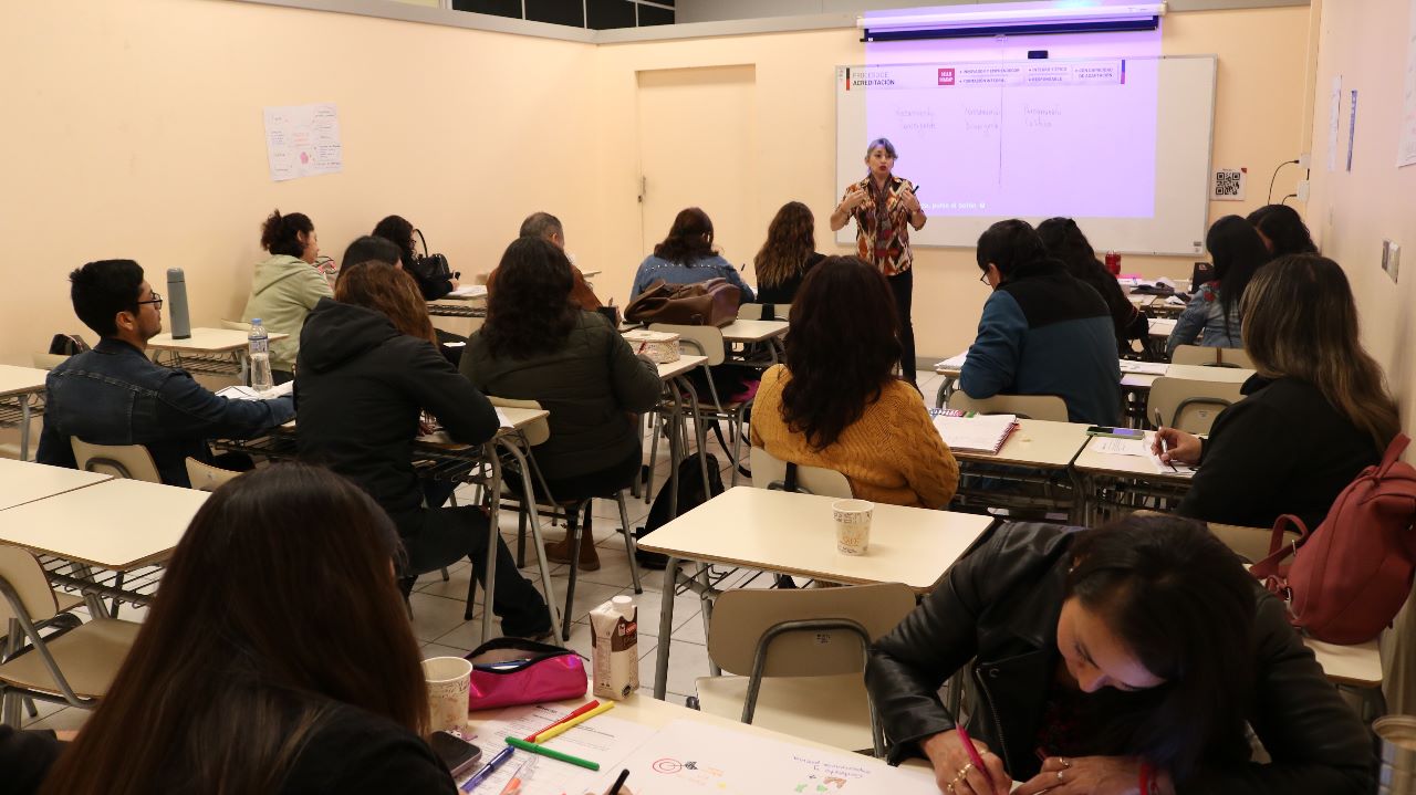INACAP invita a charla con académica Amanda Céspedes