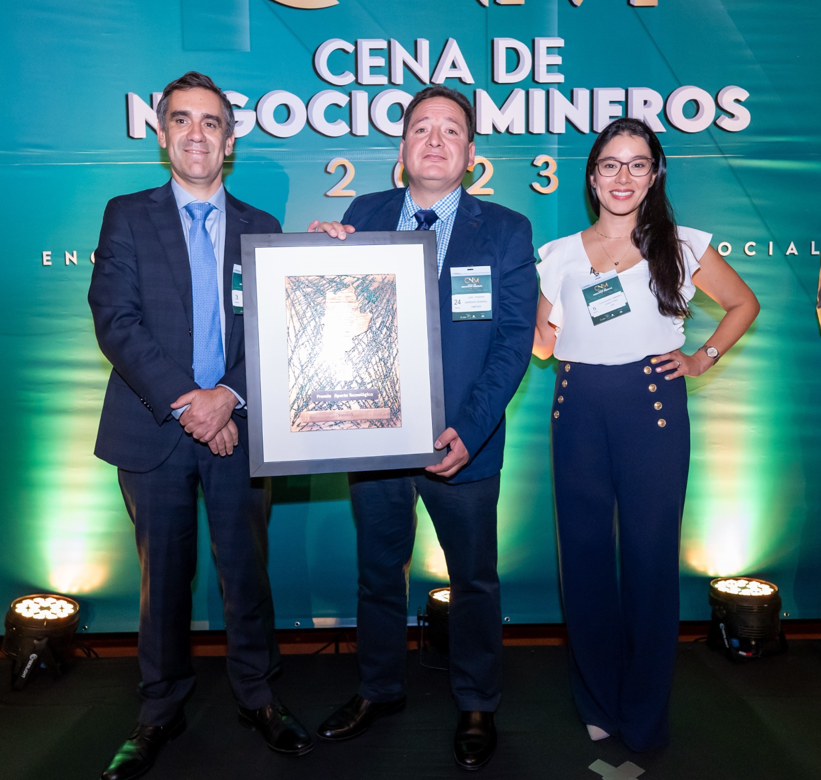 AIA galardonó a SIMTEXX por su aporte en Innovación Minera
