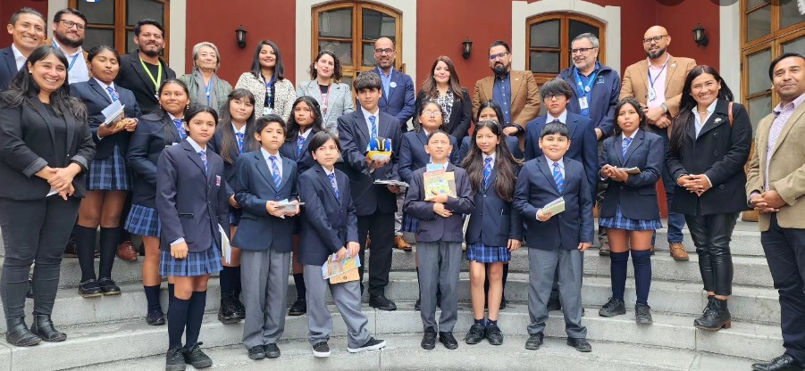 El Gobierno Escolar de la Escuela Tucapel se reunió con el Gabinete Regional