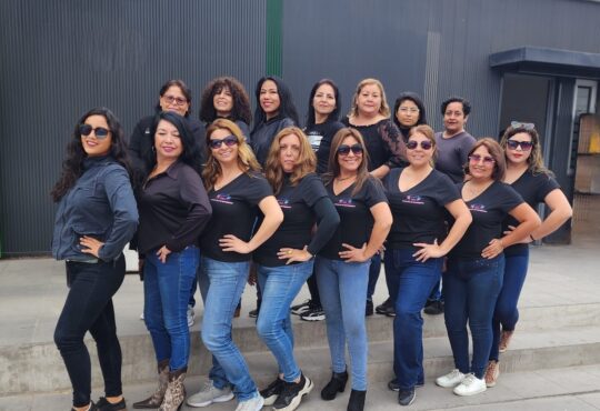 “Confianza en Movimiento” inédito servicio de conductoras ariqueñas solo para mujeres y niños