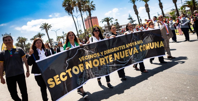 Con gran desfile comunitario región celebró sus 16 años