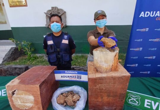 Narcos derrochan imaginación: En madera boliviana embarcaban cargamento de cocaína
