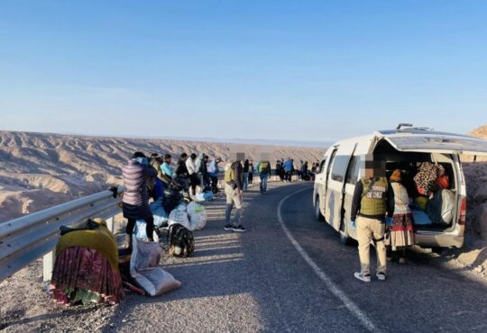 Hasta indocumentados chinos traficaban coyotes desde Bolivia