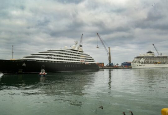 Con dos cruceros amaneció este lunes el puerto de Arica
