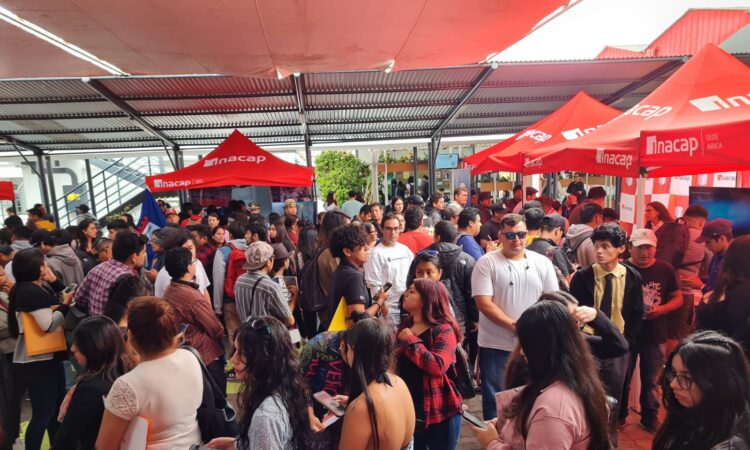Exitosa Feria Laboral CPC-INACAP permitió recuperar empleos perdidos