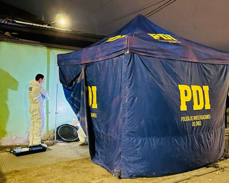 PDI investiga homicidio con arma cortopunzante en la población Rosa Esther de Arica