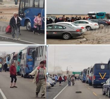 Colectivos y buses peruanos bloquearon este miércoles la frontera