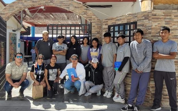 Alumnos genios del Liceo de Codpa inventan plaguicida natural: Tiembla la industria química contaminante