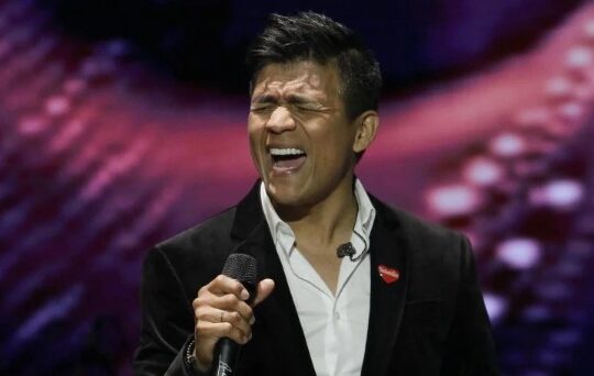 Muni Arica invita a disfrutar del Show de Drones y de Américo al Parque Vicuña Mackenna