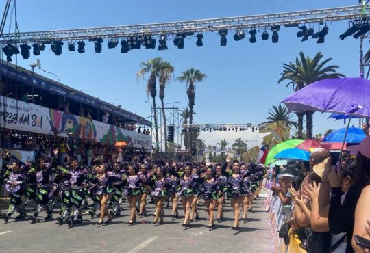 Carnaval de Arica con aplausos del público
