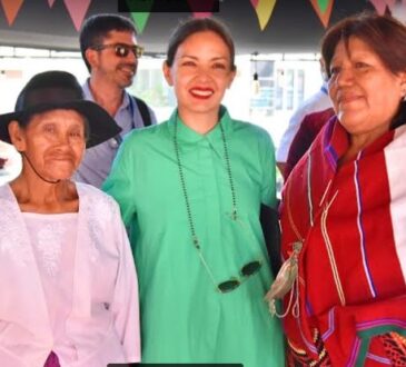 Ministra de las Culturas le dio el vamos al Carnaval Andino Con la Fuerza del Sol