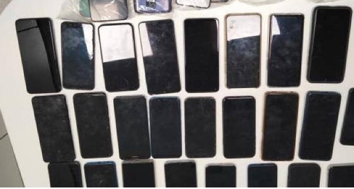 Carnaval tuvo hasta su Reina de los Celulares y Carabineros se la llevó presa