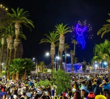 Con Américo y show de drones esperaron el Año Nuevo al pie del Morro