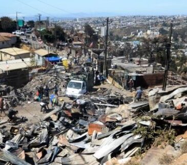 Arica se moviliza ante la catástrofe de Valparaíso que hasta este domingo sumaba 112 muertos y 190 desaparecidos