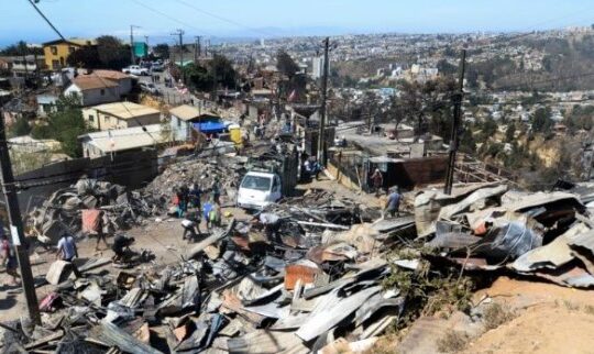 Arica se moviliza ante la catástrofe de Valparaíso que hasta este domingo sumaba 112 muertos y 190 desaparecidos