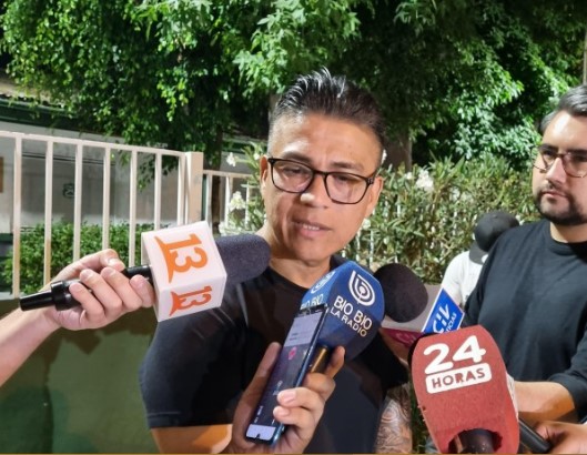 Américo: “Mi gente sufrimos un portonazo terrible con mi familia. Esto no puede seguir en Chile”