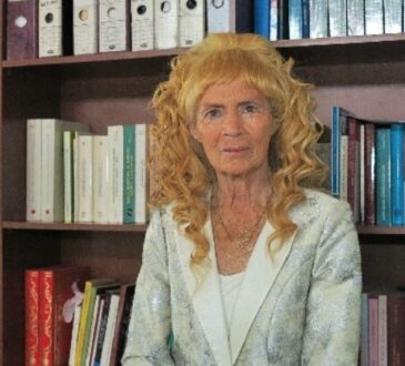 Falleció Gloria Delucci abogada, pionera de ZOFRI, académica y líder del Turismo  Regional 