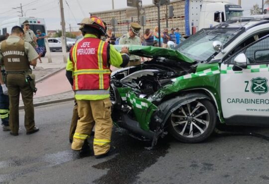 Vehículo policial involucrado en grave accidente cuando acudía a procedimiento delictual