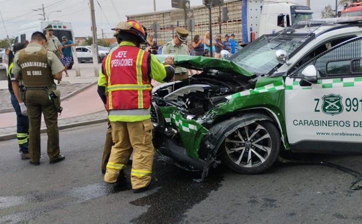 Vehículo policial involucrado en grave accidente cuando acudía a procedimiento delictual