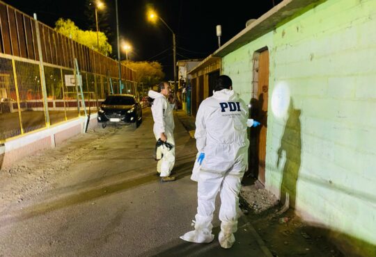 PDI Arica investiga homicidio con arma de fuego en calle Rodrigo de Araya