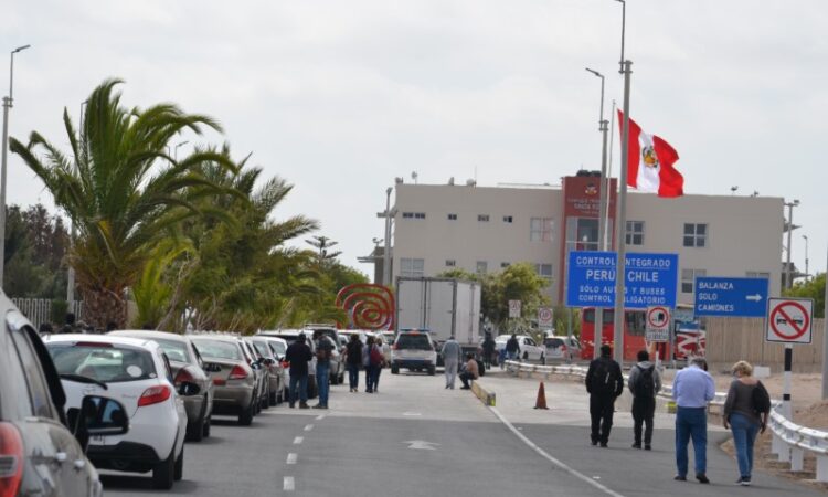 Tacna: Casi un millón de ingresos y salidas en flujo de dos meses en la frontera con Chile
