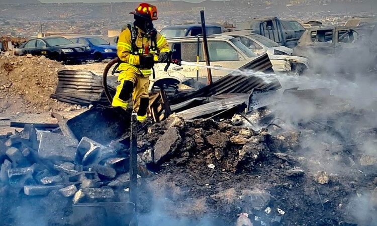 Ardió  taller mecánico en sector de Cerro Chuño